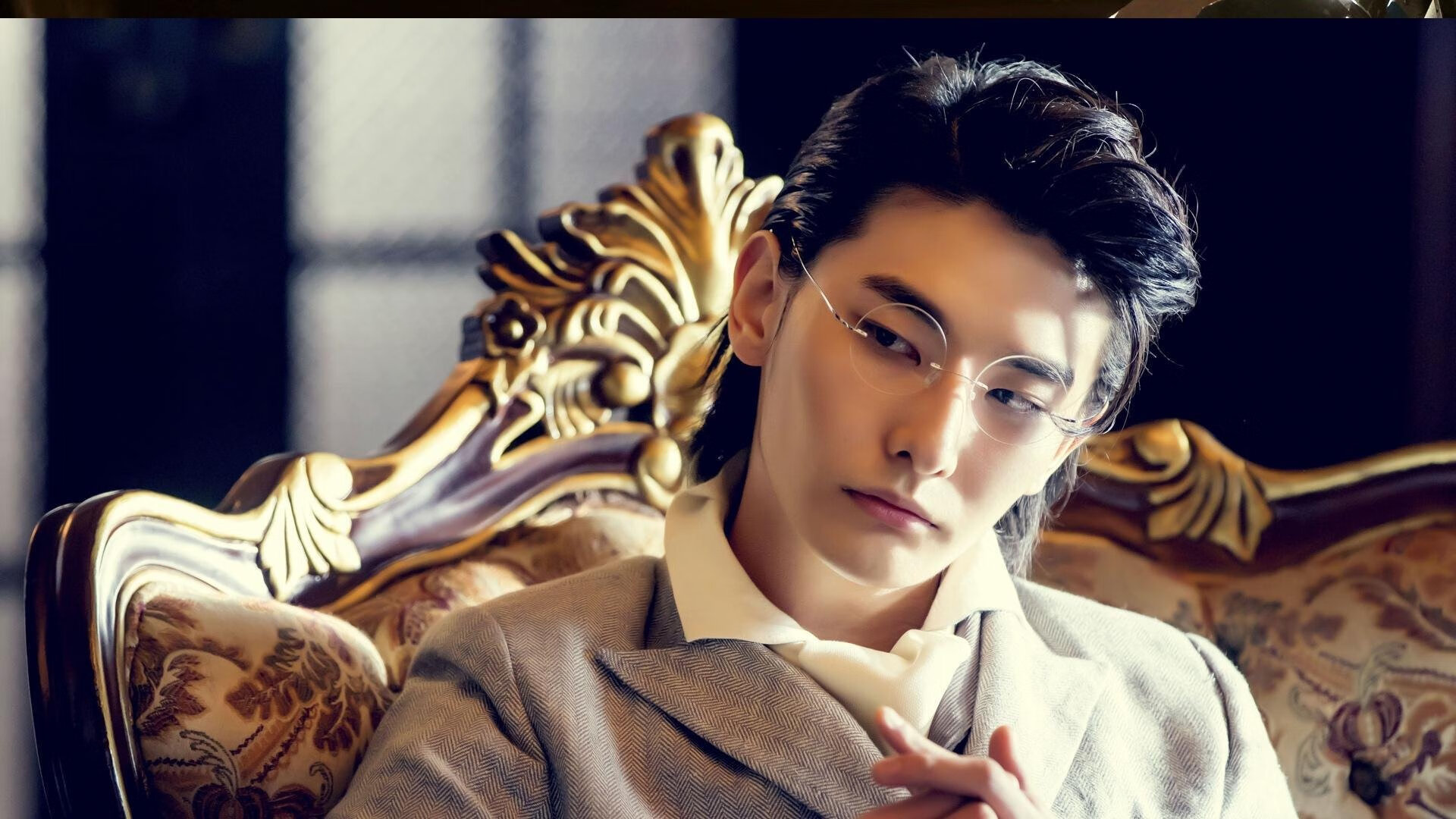 AC米兰-英超激烈冲刺：每场都精彩绝伦，悬念不断！，英超现场